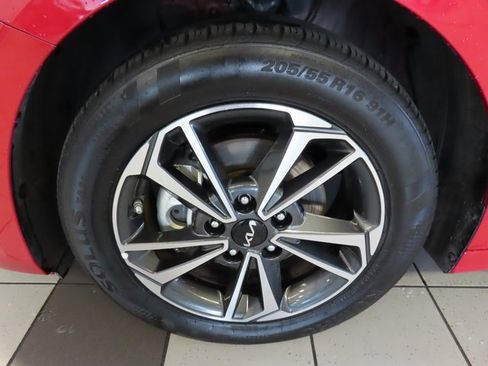 Used 2024 Kia Forte LXS image 15