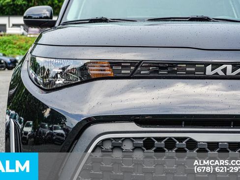 Used 2025 Kia Soul LX w/ LX Technology Package FWD image 12