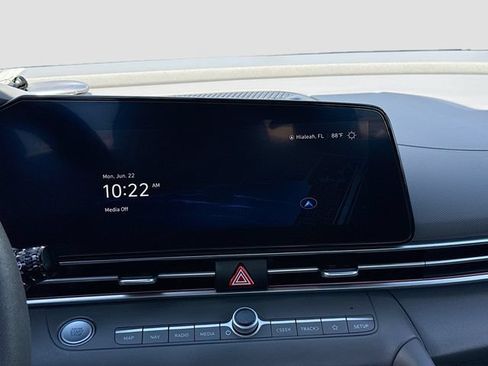 Certified 2024 Hyundai Elantra SEL FWD image 14
