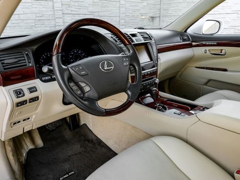 Used 2012 Lexus LS 460 image 3