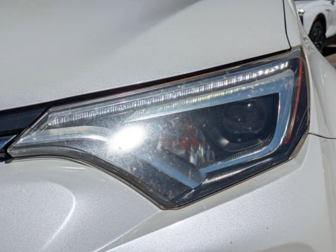 Used 2017 Toyota RAV4 Limited FWD image 30