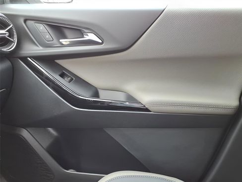 New 2026 Chevrolet Equinox LT w/ Convenience Package II image 24