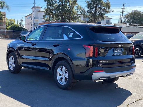 New 2026 Kia Sorento LX FWD image 6