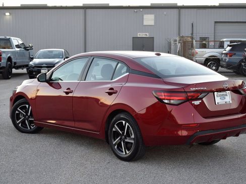 Used 2024 Nissan Sentra SV image 8