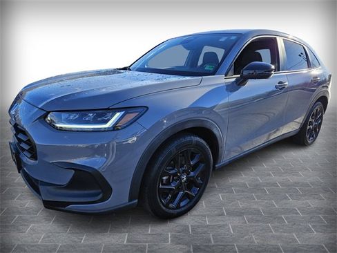 Used 2023 Honda HR-V Sport image 3