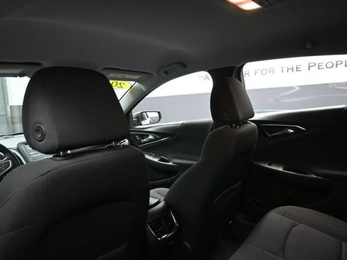 Used 2018 Chevrolet Malibu LT FWD image 25