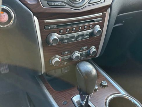 Used 2020 Nissan Pathfinder Platinum image 21