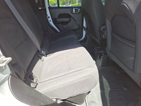 Used 2022 Jeep Gladiator Sport AWD/4WD image 18