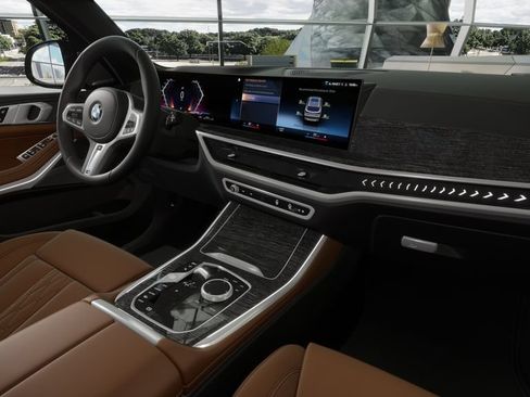 Used 2026 BMW X5 xDrive40i w/ M Sport Package AWD/4WD image 39