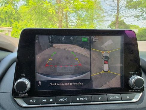 Used 2021 Nissan Rogue SV image 18