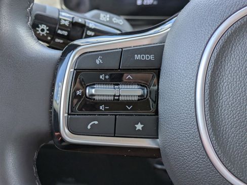 Used 2023 Kia Carnival SX FWD image 21