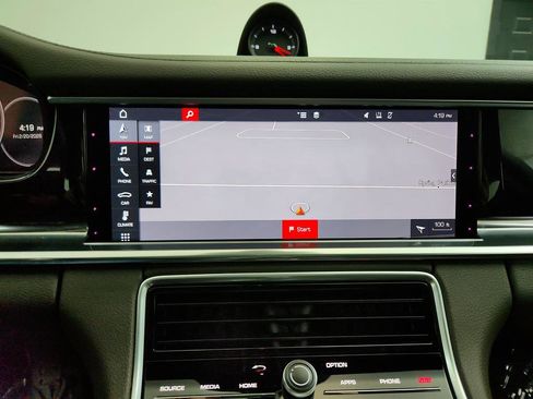 Used 2020 Porsche Panamera 4 image 20