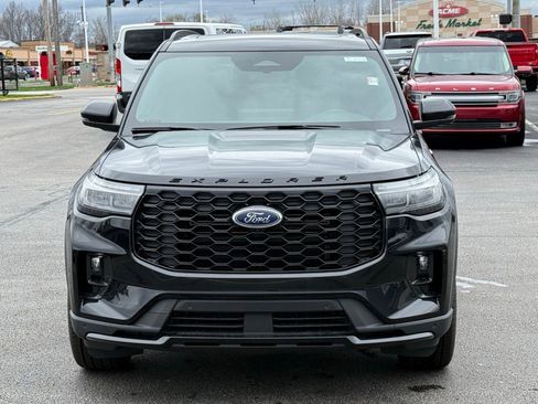 New 2026 Ford Explorer ST-Line w/ ST-Line Street Pack image 10