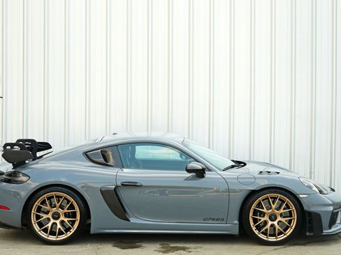 Used 2024 Porsche 718 Cayman GT4 RS w/ Weissach Package image 46