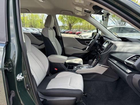 Used 2024 Subaru Forester AWD/4WD image 27