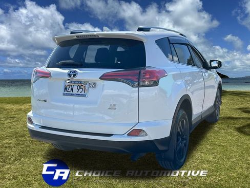 Used 2016 Toyota RAV4 LE image 8