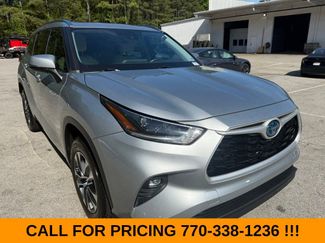 Used 2021 Toyota Highlander XLE FWD video 1