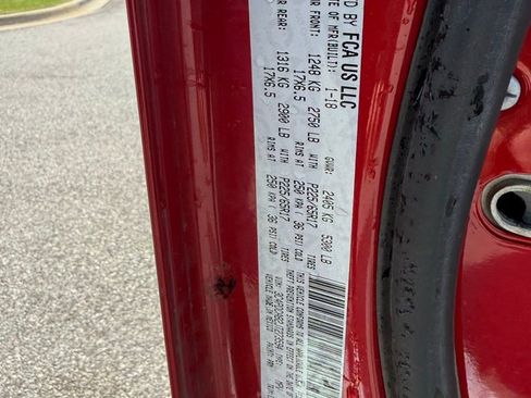 Used 2018 Dodge Journey SE image 27