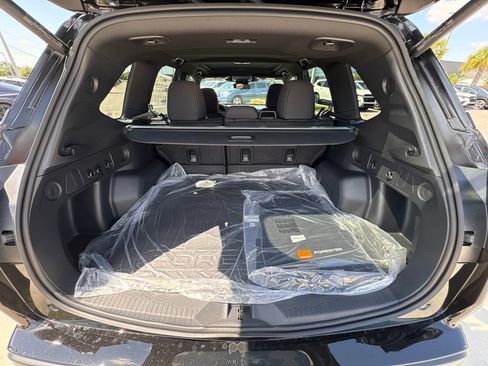 New 2026 Subaru Forester Premium AWD/4WD image 18