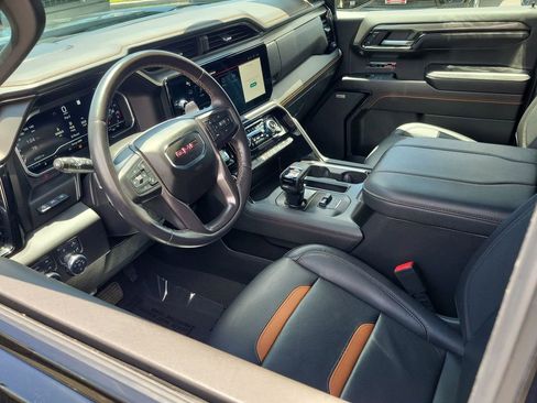 Used 2023 GMC Sierra 1500 AT4 w/ AT4 Premium Package AWD/4WD image 10