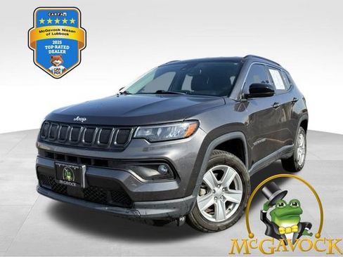 Used 2022 Jeep Compass Latitude w/ Convenience Group AWD/4WD image 1