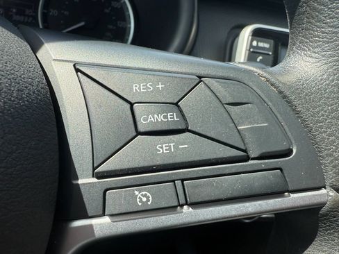Used 2021 Nissan Kicks S FWD image 13