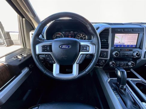 Certified 2019 Ford F150 Lariat w/ Equipment Group 502A Luxury image 5