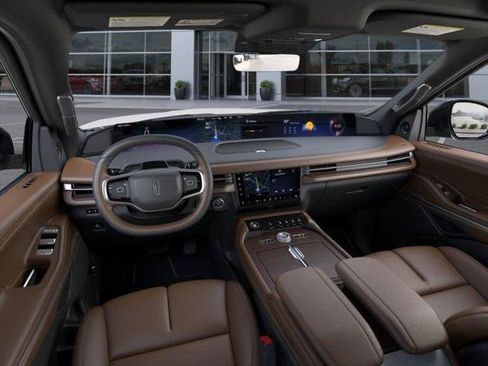 New 2026 Lincoln Navigator L Reserve AWD/4WD image 9