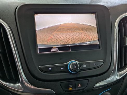 Used 2022 Chevrolet Equinox LT image 31