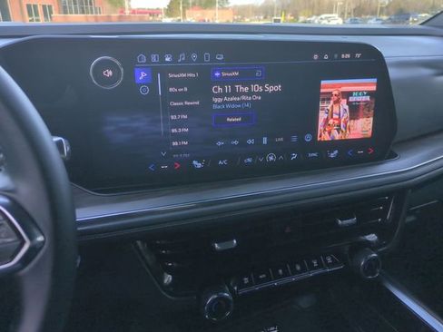 Used 2025 Chevrolet Tahoe LT image 35