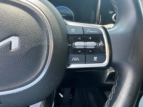 Used 2023 Kia Sorento SX AWD/4WD image 18