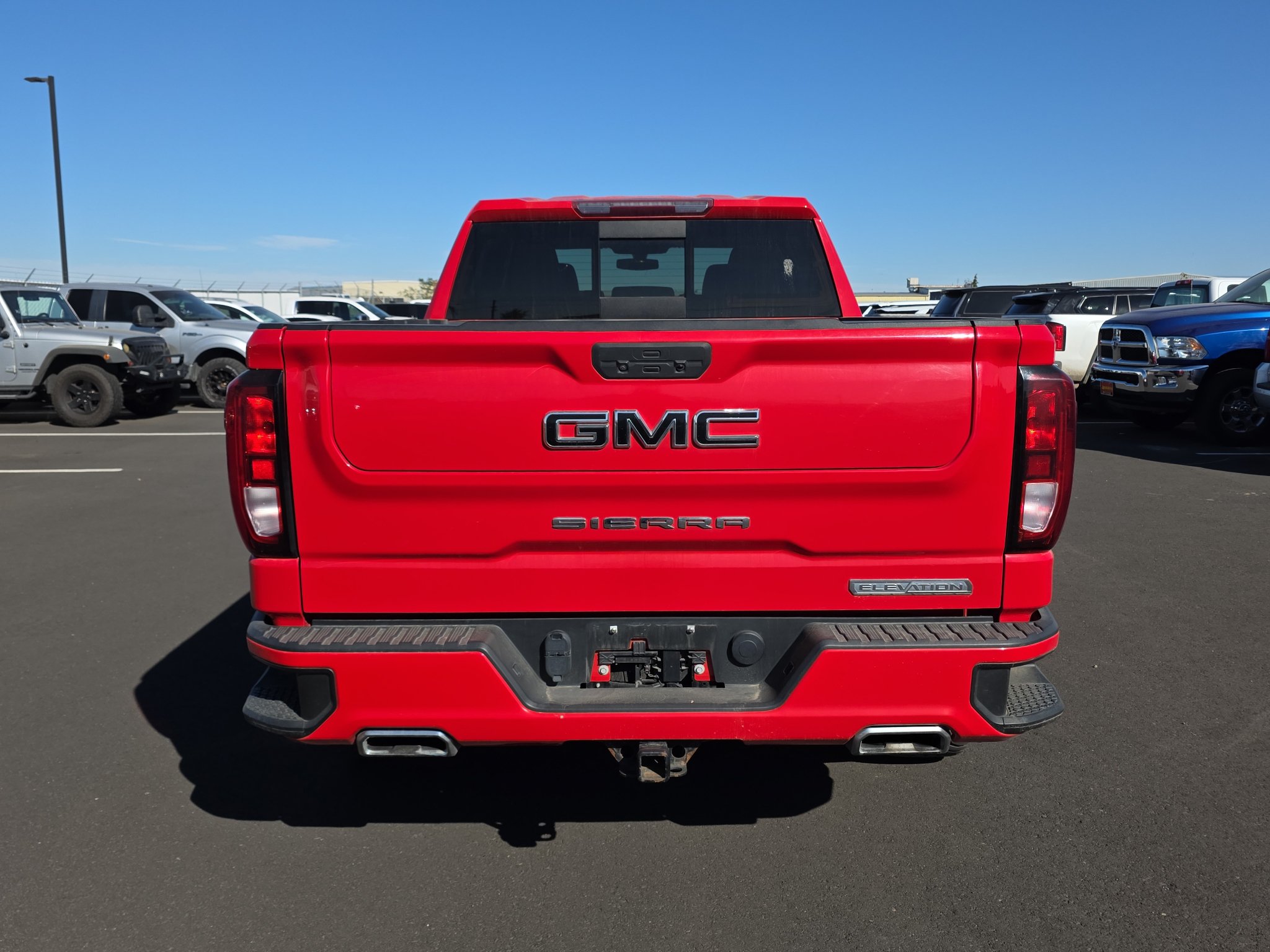 Used 2022 GMC Sierra 1500 Elevation w/ Preferred Package AWD/4WD image 7