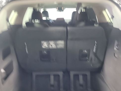 Certified 2024 Kia Carnival SX FWD image 9