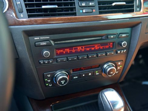 Used 2012 BMW 328i Convertible RWD image 19