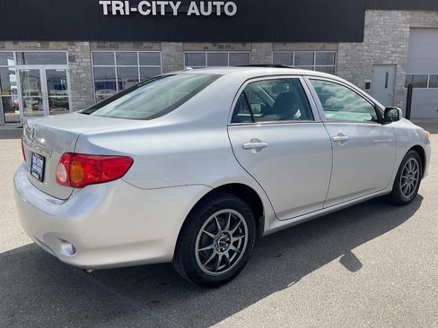 Used 2010 Toyota Corolla LE image 7