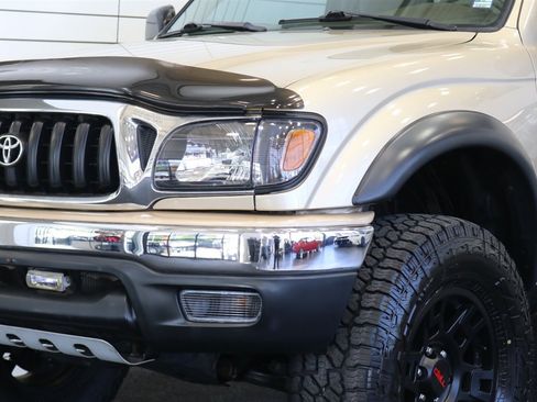 Used 2004 Toyota Tacoma 4x4 Xtracab V6 image 12