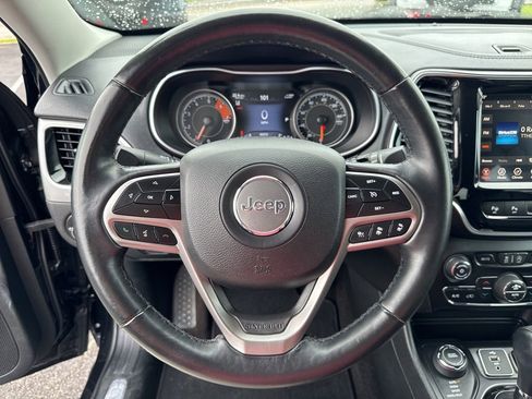 Used 2019 Jeep Cherokee Limited w/ Technology Group image 50