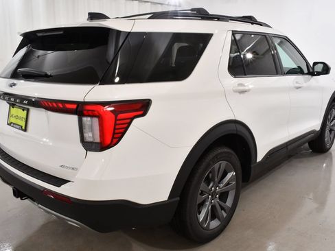 New 2026 Ford Explorer Active w/ Active Comfort Package AWD/4WD image 11