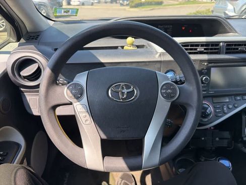 Used 2012 Toyota Prius C Three image 17