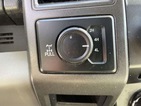 Used 2018 Ford F250 XL w/ Power Equipment Group image 24