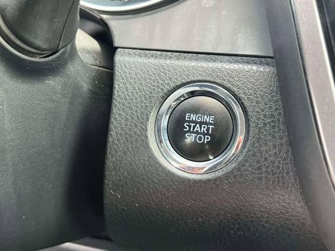 Used 2019 Toyota Camry XLE w/ Carpet Mat Package FWD image 14