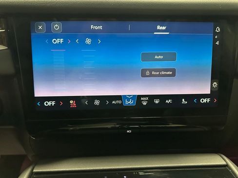 Used 2025 Lincoln Navigator Reserve image 34