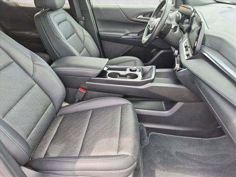 Used 2026 Chevrolet Equinox LT w/ Convenience Package II FWD image 21