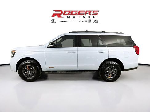 Used 2025 Ford Expedition Tremor AWD/4WD image 9