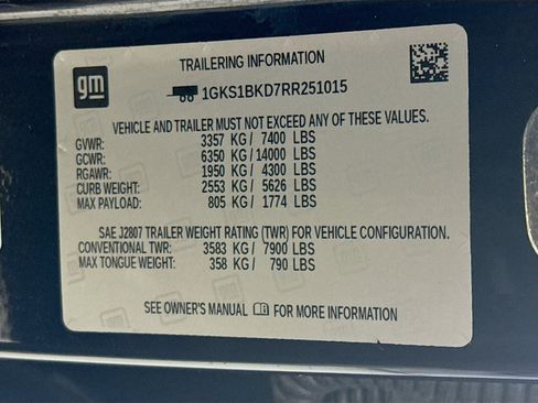 Used 2024 GMC Yukon SLT w/ SLT Luxury Package RWD image 40