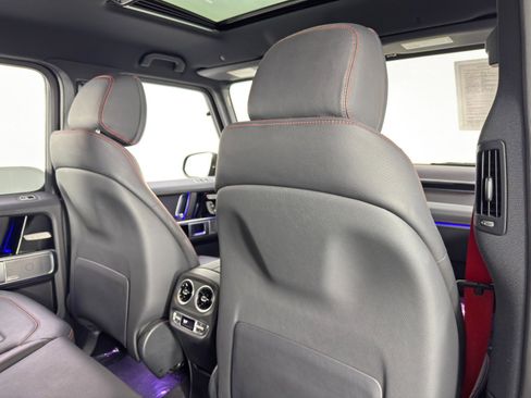 Used 2021 Mercedes-Benz G 550 w/ AMG Line image 41