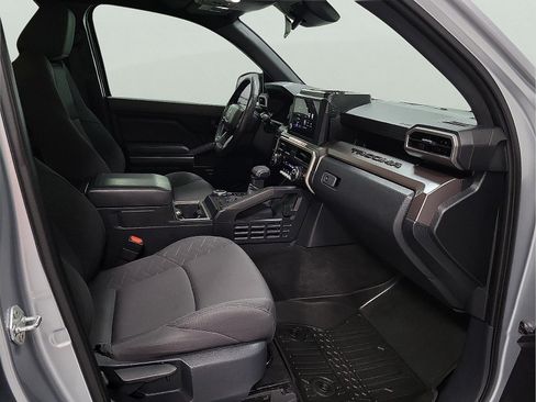 Certified 2024 Toyota Tacoma SR5 AWD/4WD image 14