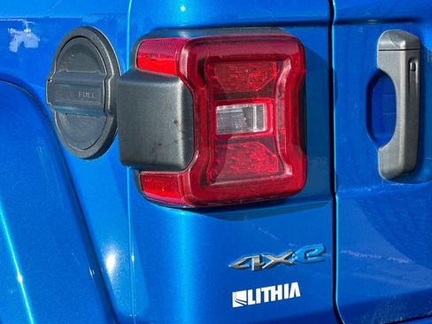 Used 2021 Jeep Wrangler Unlimited Sahara w/ Cold Weather Group image 27