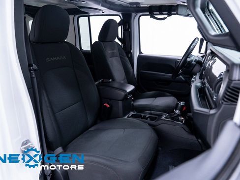 Used 2020 Jeep Wrangler Unlimited Sahara image 46