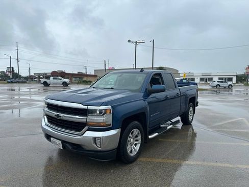 Used 2017 Chevrolet Silverado 1500 LT w/ All Star Edition AWD/4WD image 2